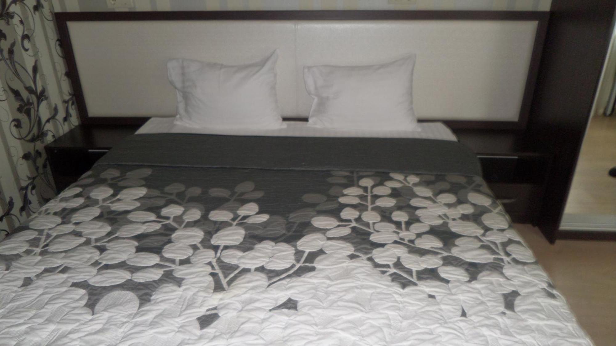 Royal Hotel Harkiv Oda fotoğraf
