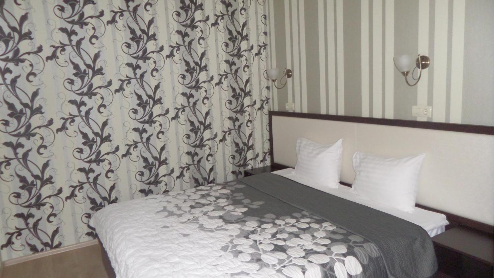 Royal Hotel Harkiv Oda fotoğraf