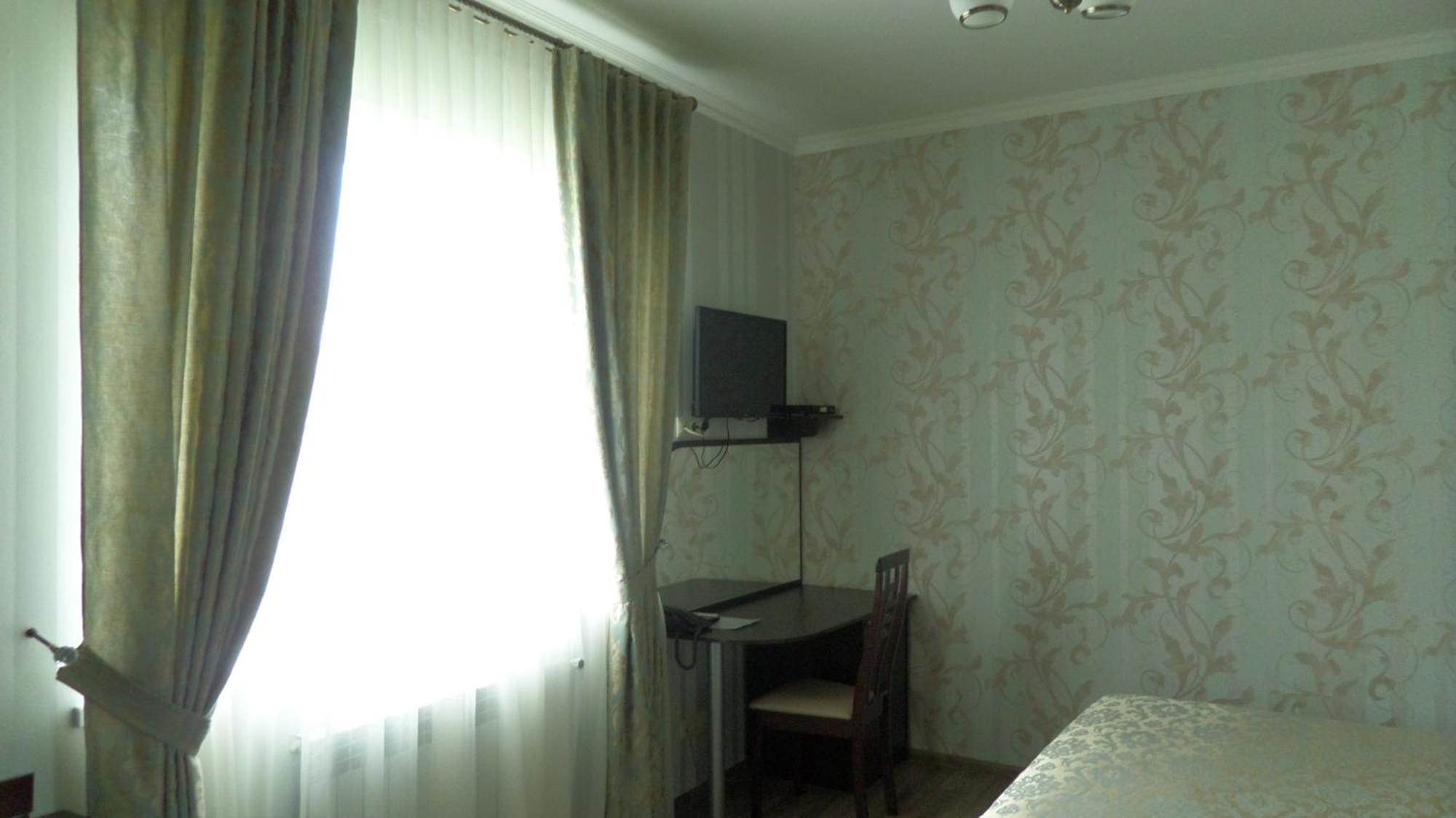Royal Hotel Harkiv Oda fotoğraf