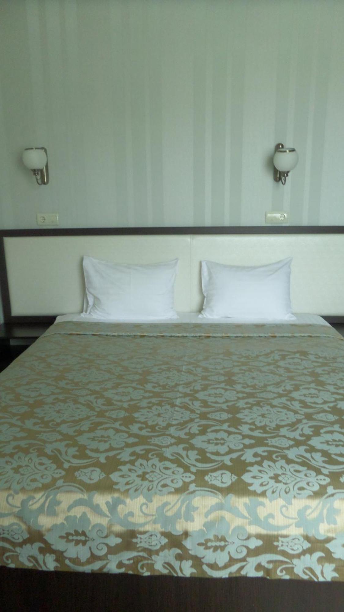 Royal Hotel Harkiv Oda fotoğraf