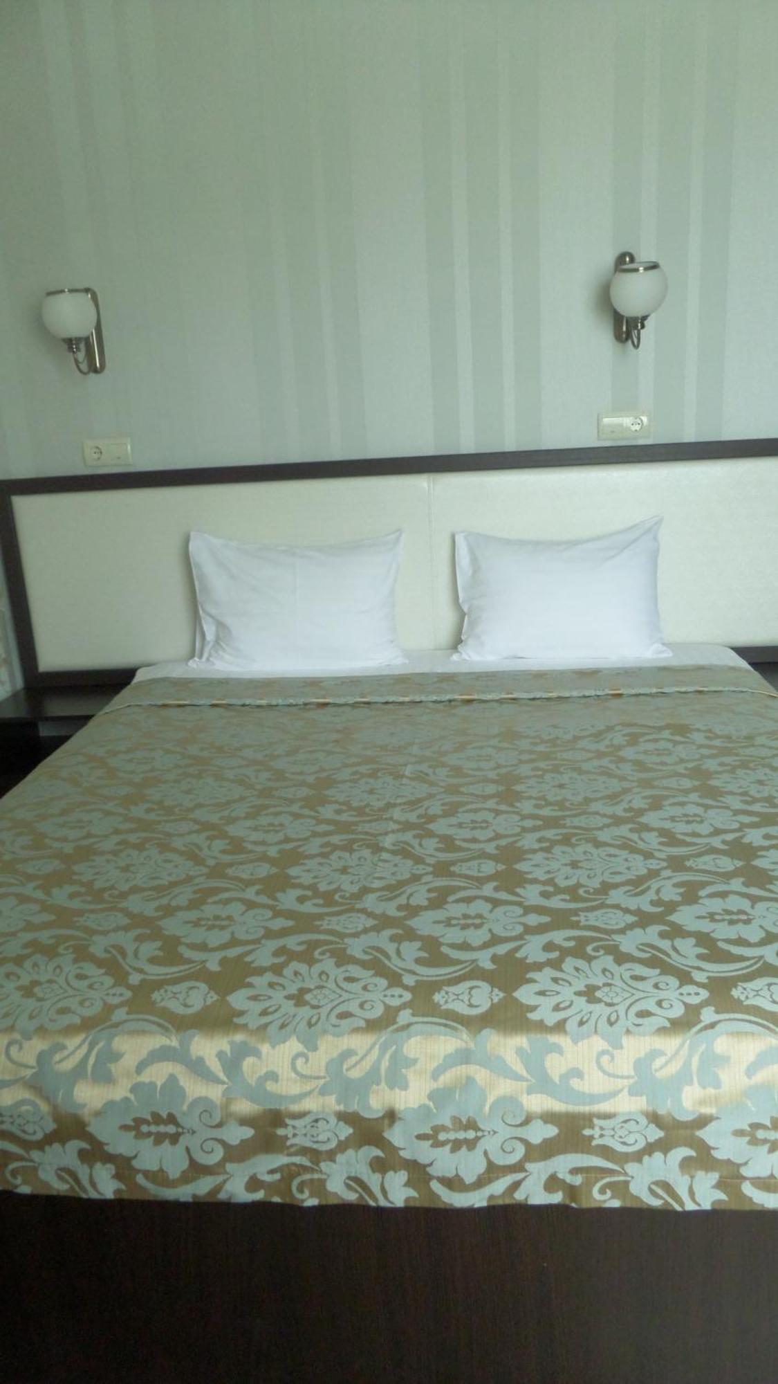 Royal Hotel Harkiv Oda fotoğraf