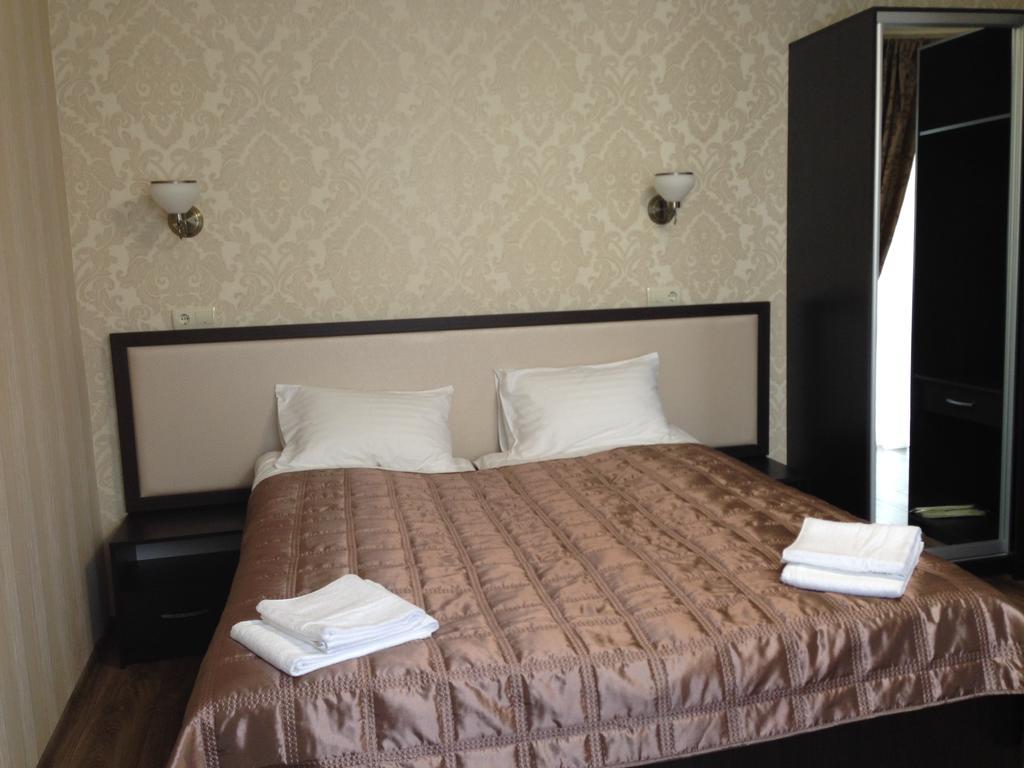 Royal Hotel Harkiv Oda fotoğraf